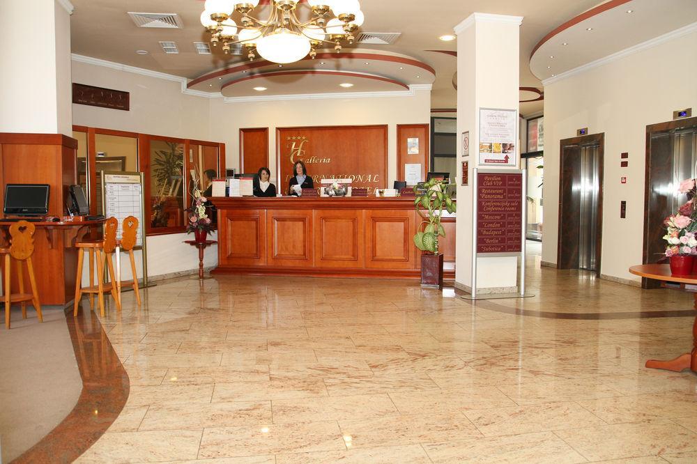 Hotel Galleria Суботица Экстерьер фото