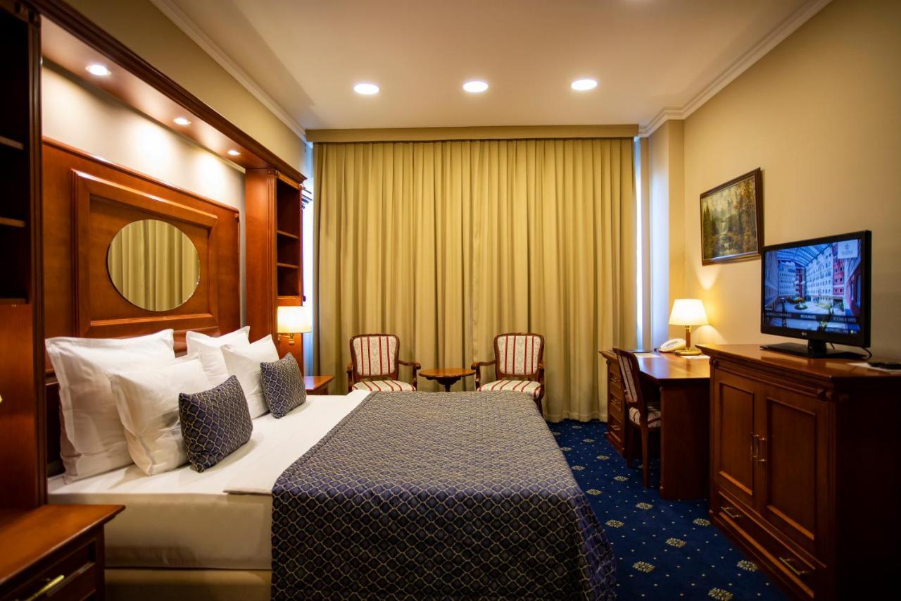Hotel Galleria Суботица Экстерьер фото