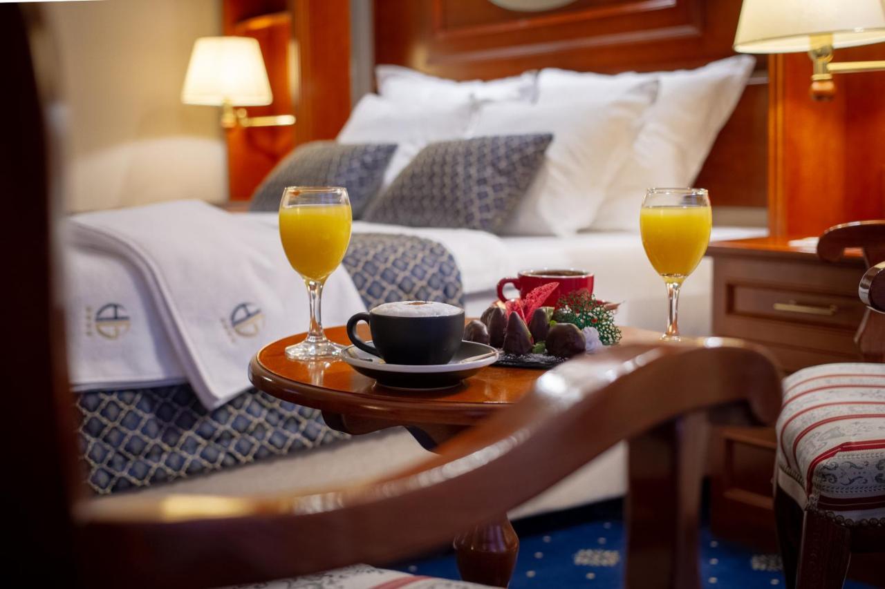Hotel Galleria Суботица Экстерьер фото