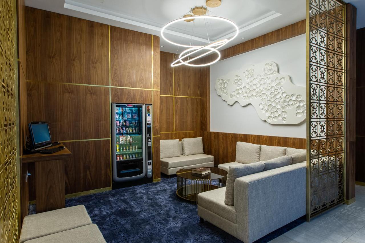 Hotel Galleria Суботица Экстерьер фото