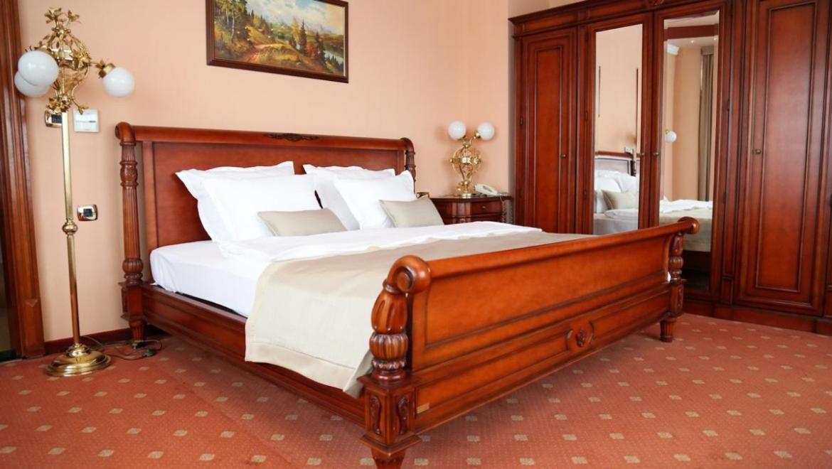 Hotel Galleria Суботица Экстерьер фото
